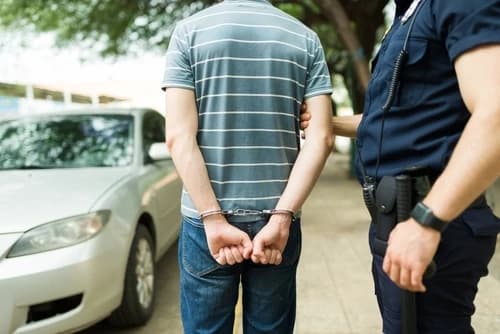 Измами при покупка на автомобил: проверки преди плащане